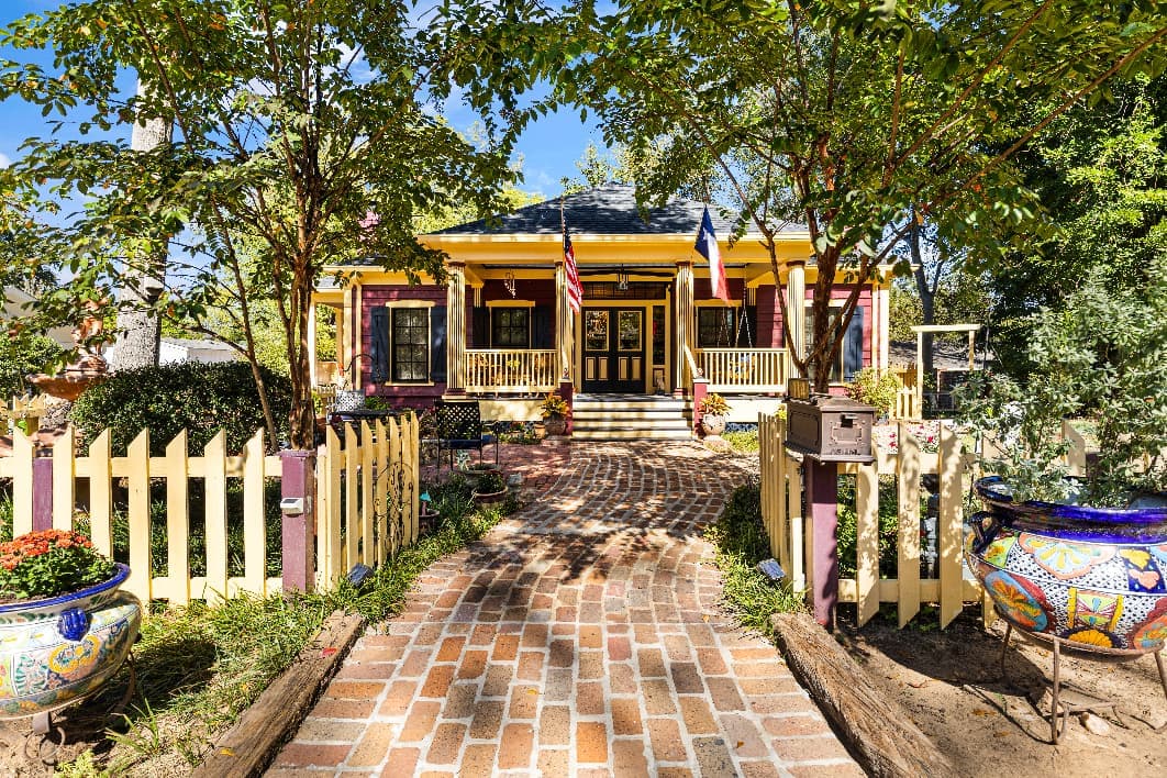 The front porch of the Steamboat Inn bed and breakfast in Jefferson, Texas