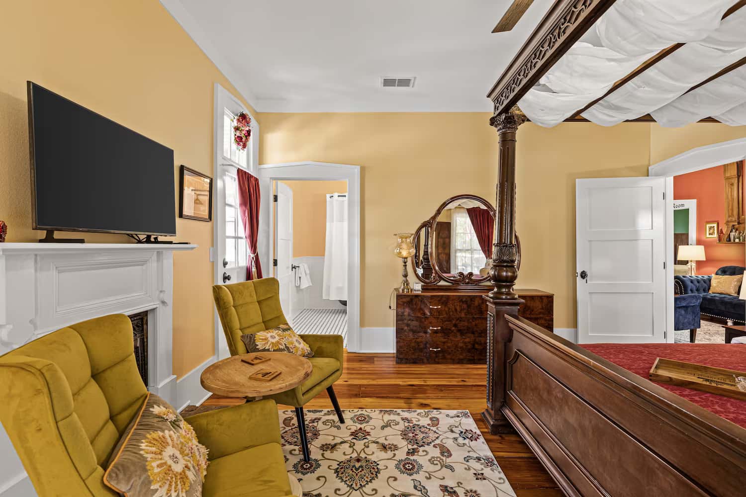 Mittie Stephens Room — photo 3